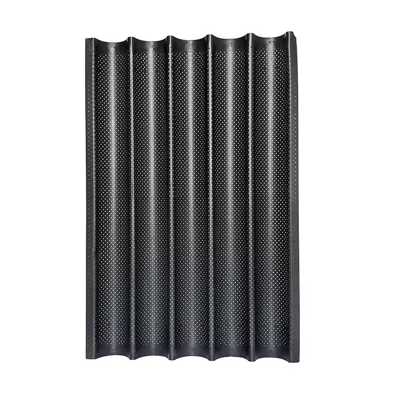 Tavă profesională pentru baghete – 5 canale, aluminiu perforat teflonat